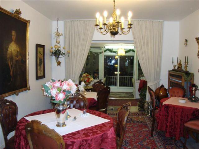 Haus Mooren, Hotel Garni Dusseldorf Ngoại thất bức ảnh
