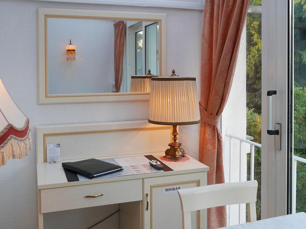 Haus Mooren, Hotel Garni Dusseldorf Ngoại thất bức ảnh