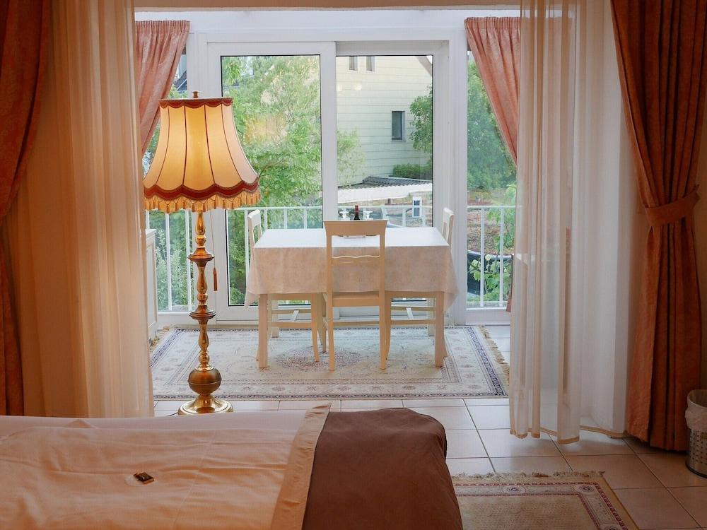 Haus Mooren, Hotel Garni Dusseldorf Ngoại thất bức ảnh